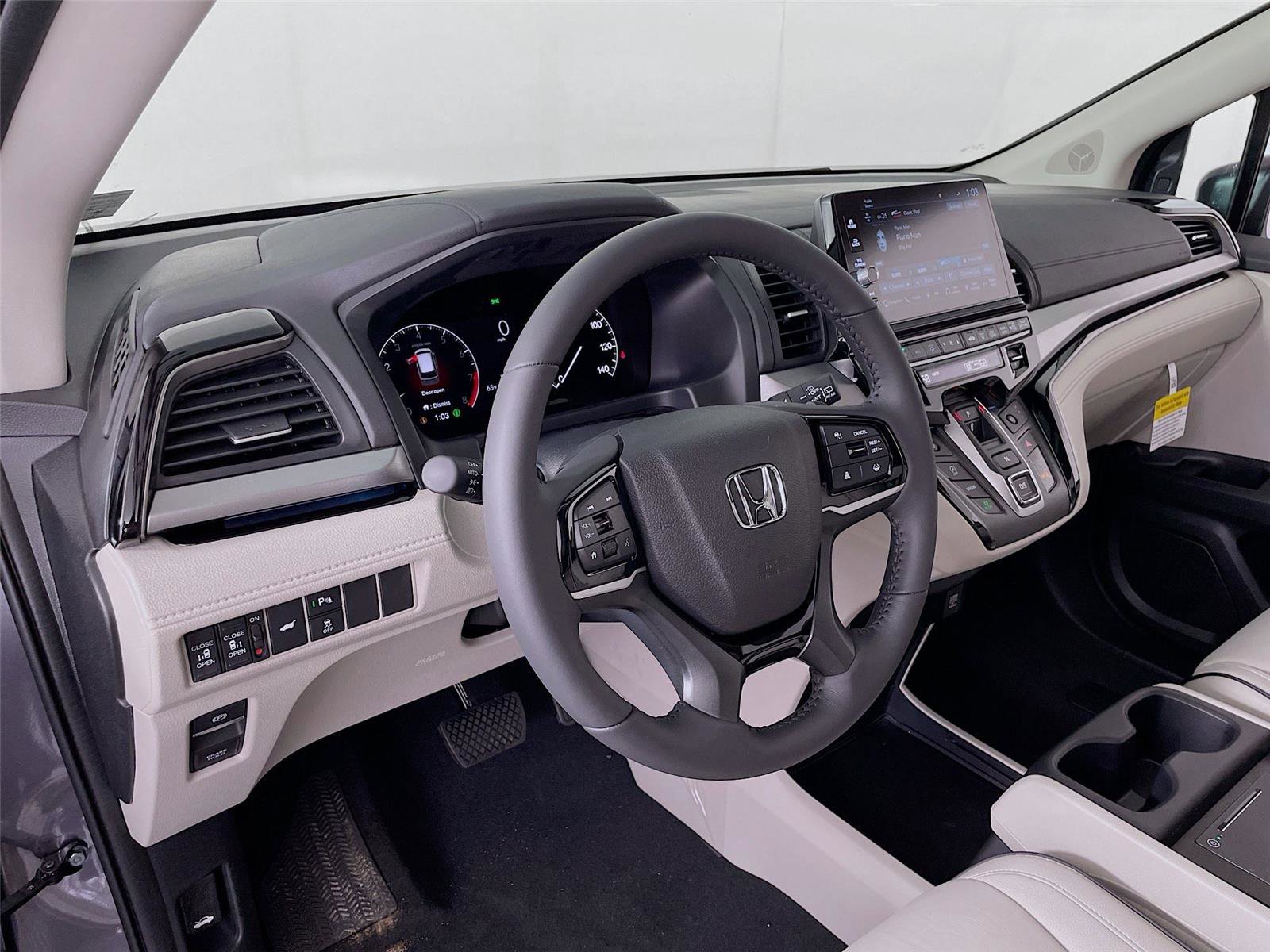 New 2026 Honda Odyssey Touring image 11