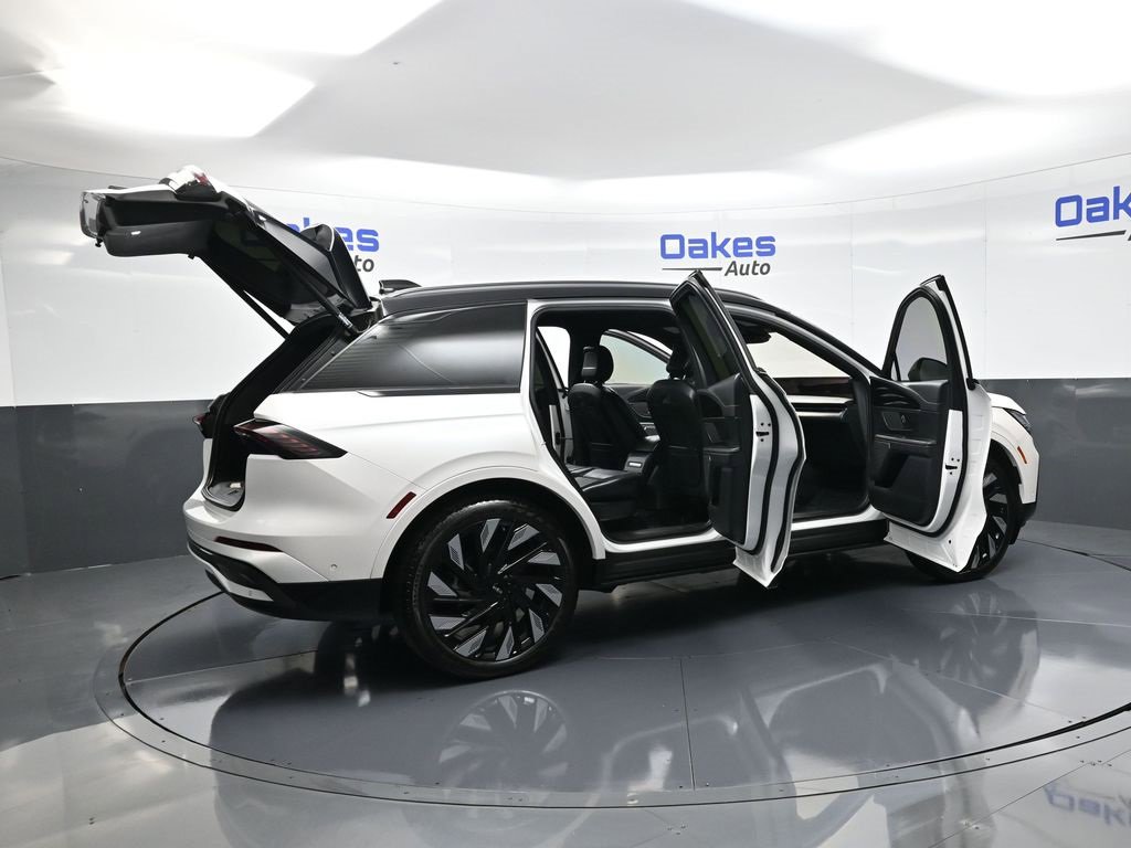 Used 2024 Lincoln Nautilus Reserve w/ Jet Appearance Package (87T) image 57