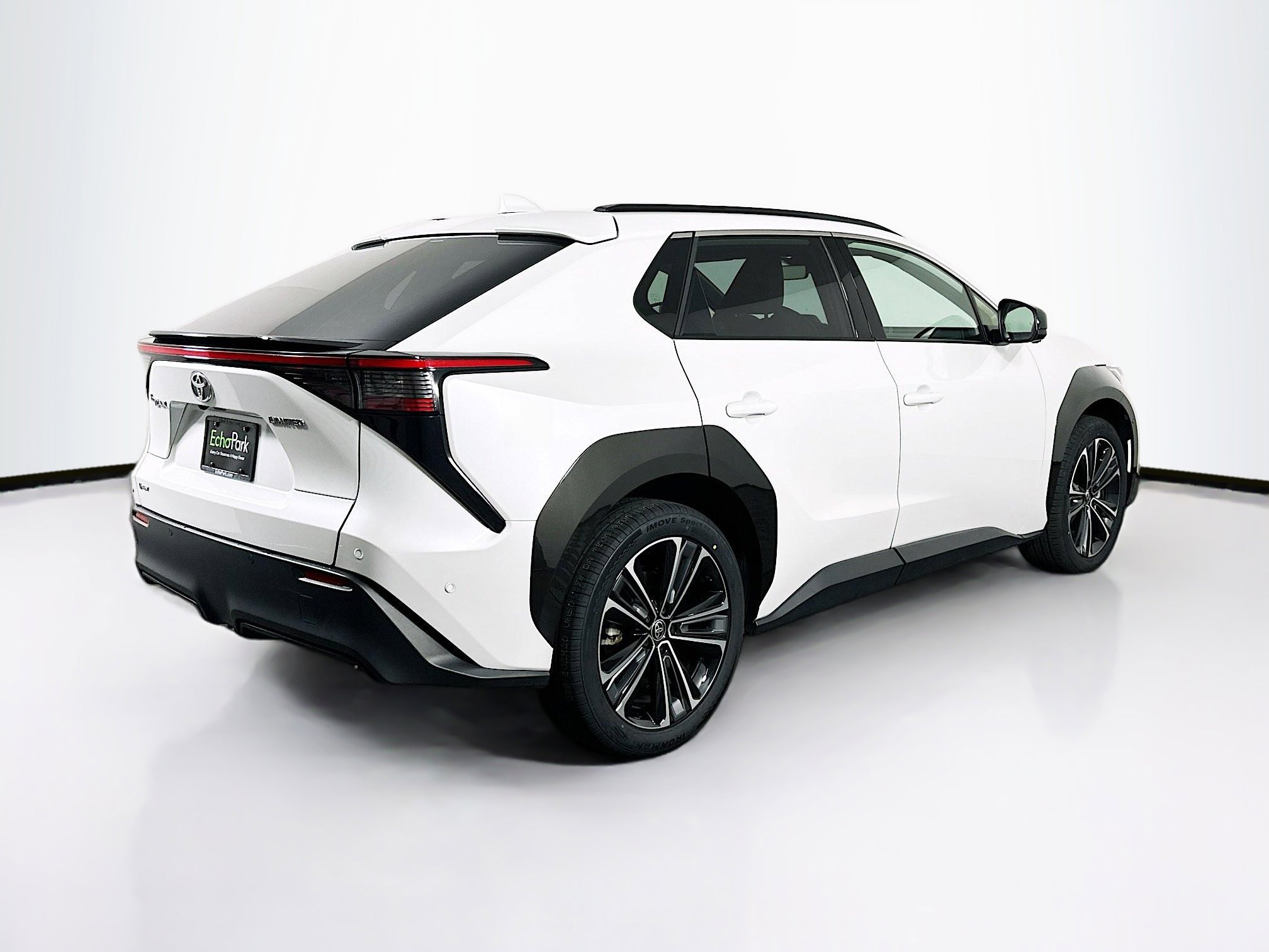 Used 2024 Toyota bZ4X FWD image 10