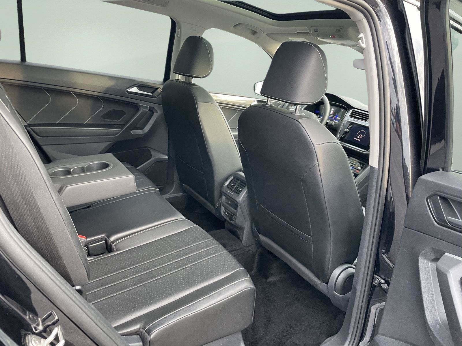 Used 2024 Volkswagen Tiguan SE AWD/4WD image 22