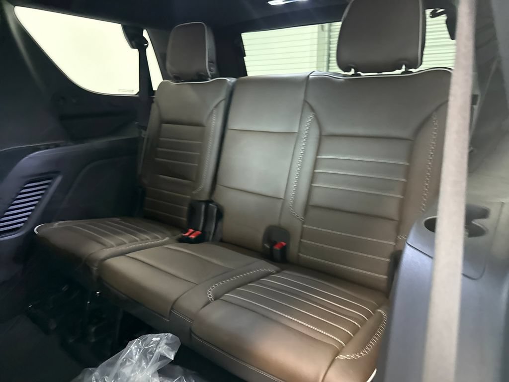 New 2026 GMC Yukon Denali Ultimate AWD/4WD image 17