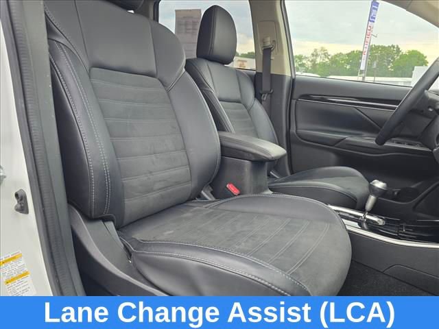 Used 2020 Mitsubishi Outlander SE FWD image 14