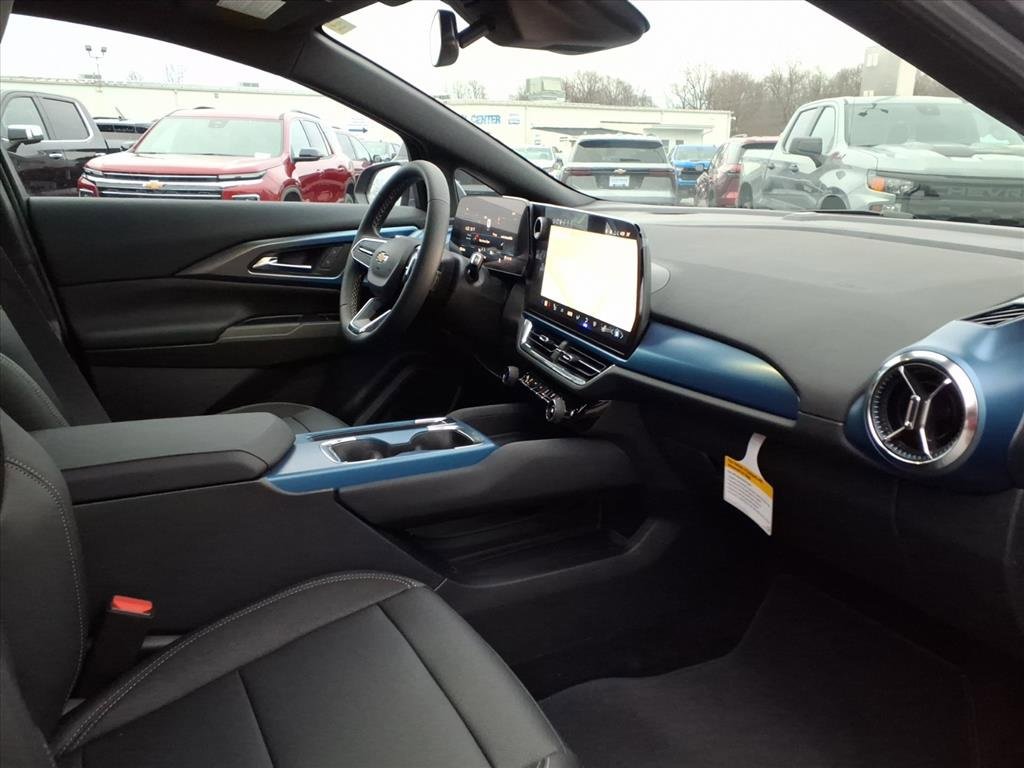 New 2026 Chevrolet Equinox EV LT image 21