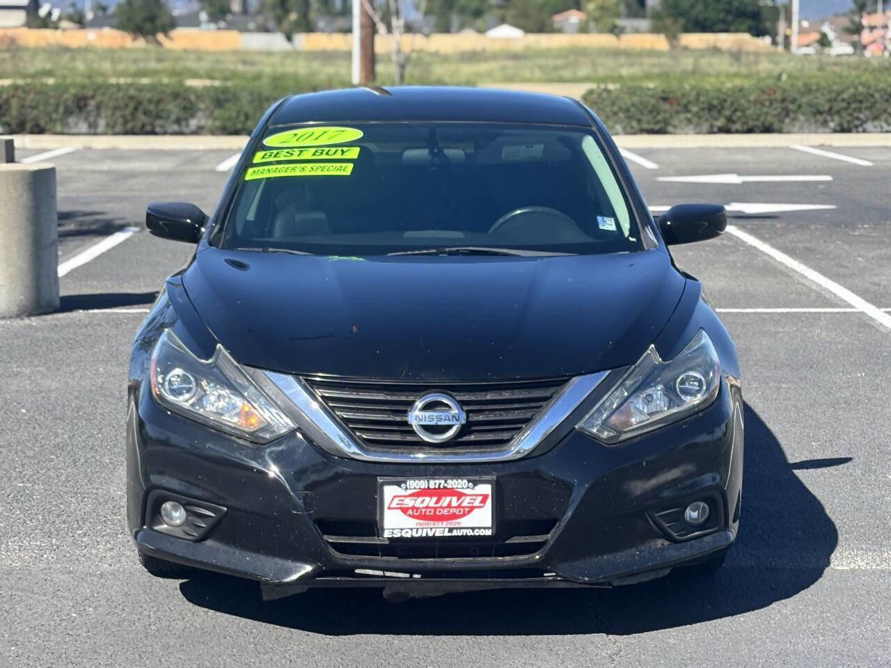 Used 2017 Nissan Altima 3.5 SR image 3