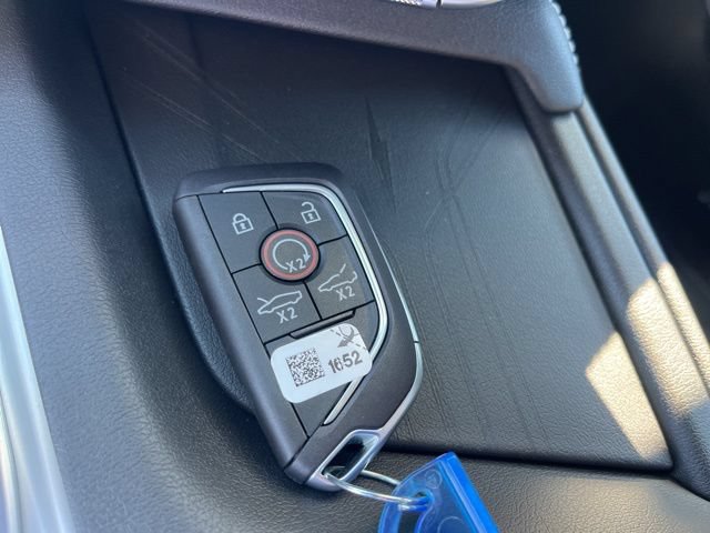 New 2026 Chevrolet Corvette Stingray Coupe RWD image 39