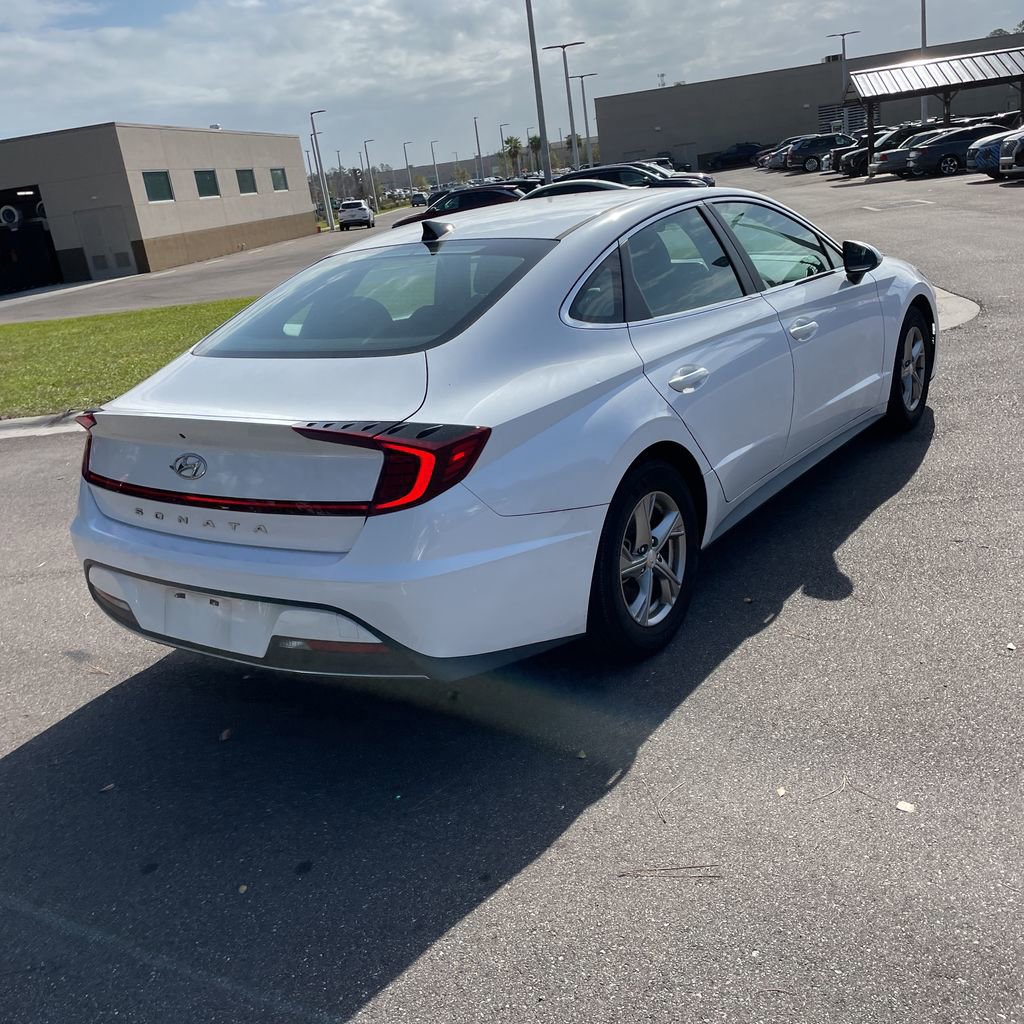 Used 2023 Hyundai Sonata SE w/ Cargo Package image 3