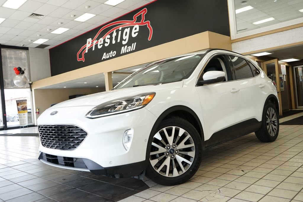 Used 2020 Ford Escape Titanium image 20