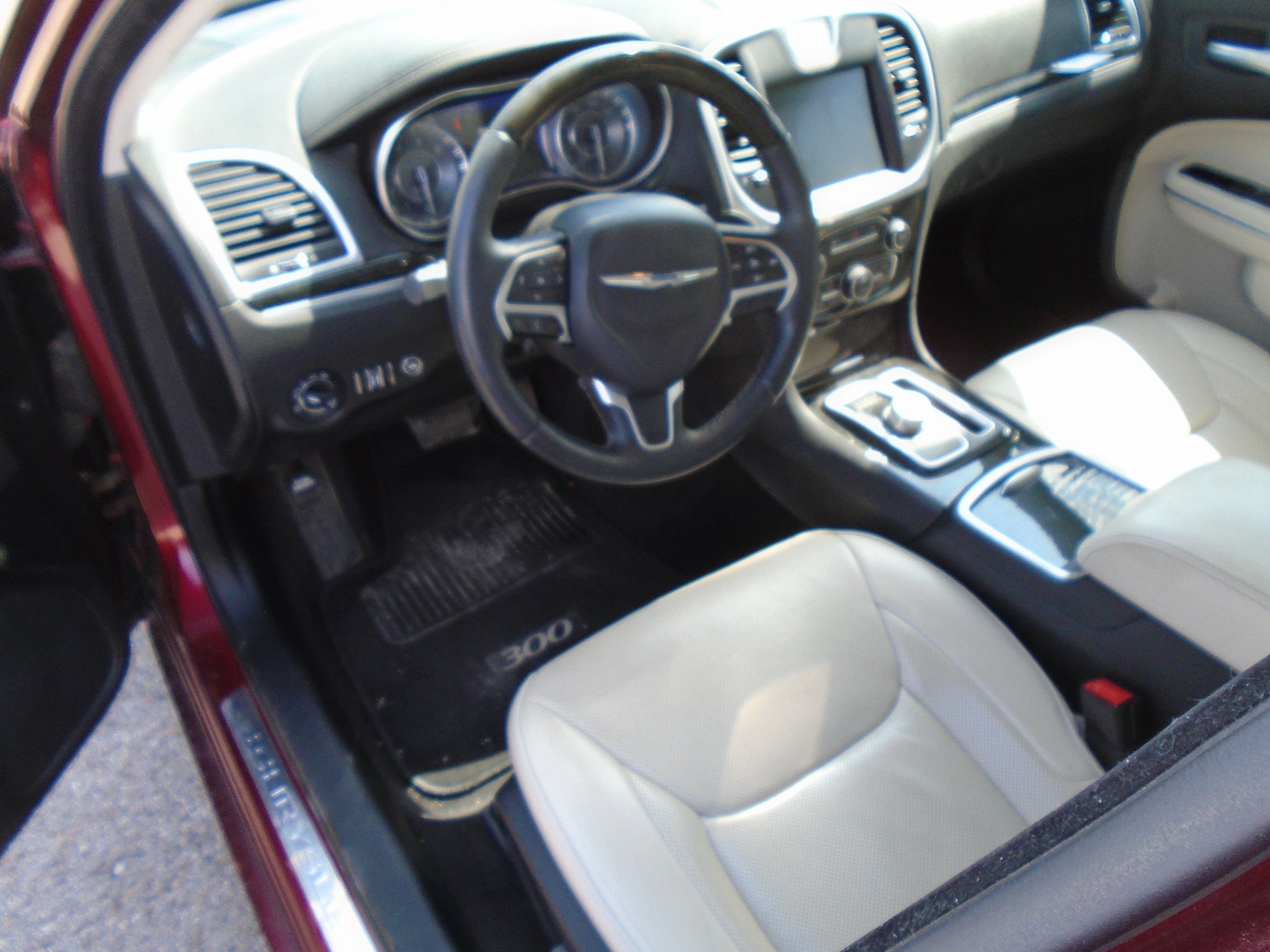 Used 2016 Chrysler 300 C AWD/4WD image 6