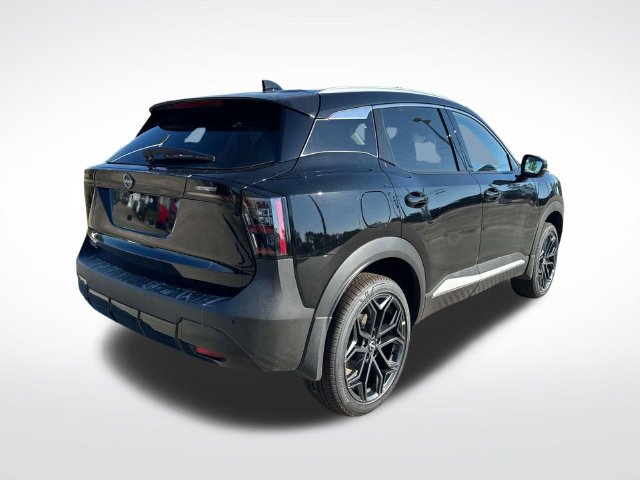 New 2027 Nissan Kicks SR FWD image 9