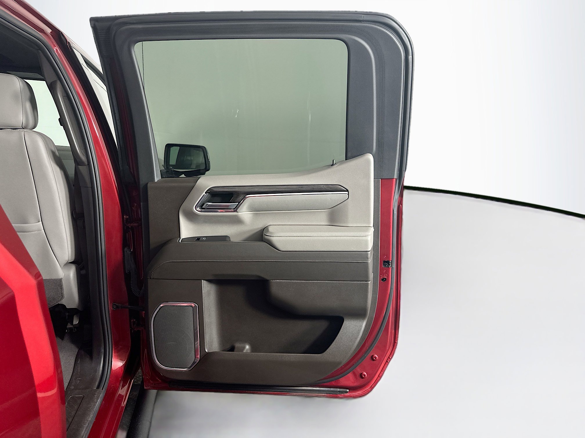 Used 2023 Chevrolet Silverado 1500 LTZ AWD/4WD image 31