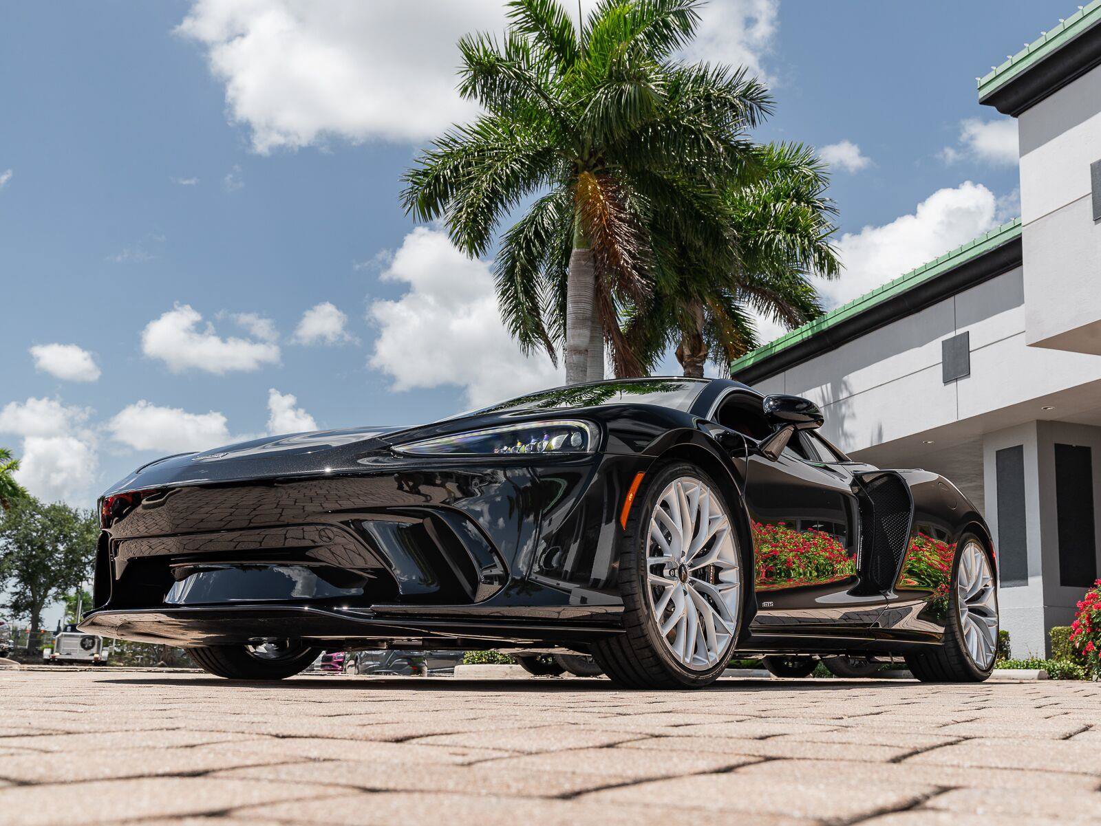 Used 2025 McLaren GTS RWD image 9