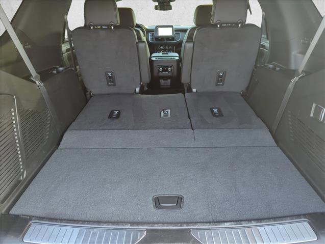 Used 2023 GMC Yukon AT4 w/ Technology Package image 26
