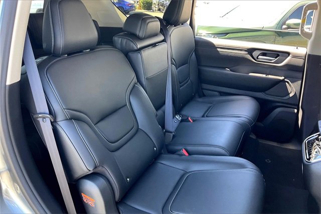 New 2026 Nissan Armada SV image 15