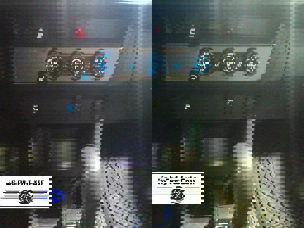 Used 2018 Toyota Tacoma SR image 25