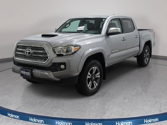 Used 2017 Toyota Tacoma TRD Sport w/ Tow Package (A/T)
