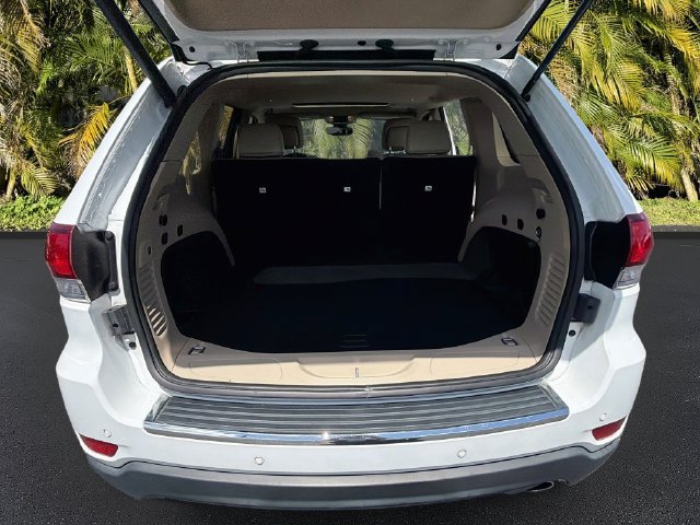 Used 2020 Jeep Grand Cherokee Limited AWD/4WD image 28