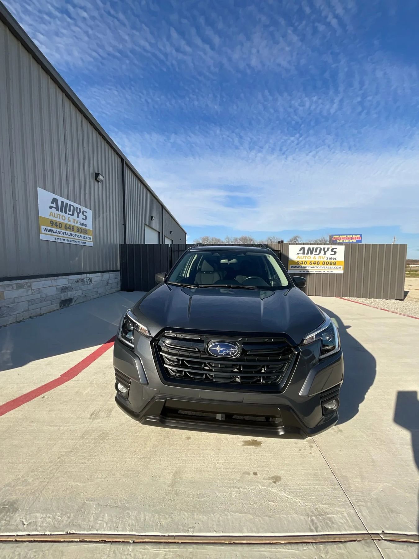 Used 2023 Subaru Forester Premium image 2