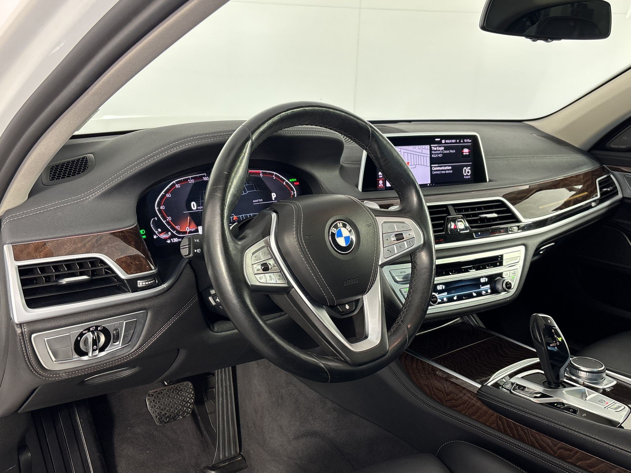 Used 2022 BMW 750Li xDrive AWD/4WD image 4