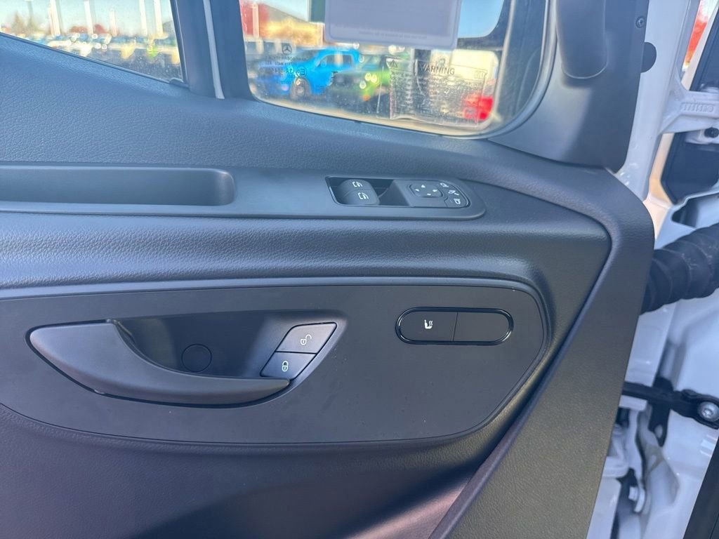 Used 2025 Mercedes-Benz Sprinter 2500 image 11