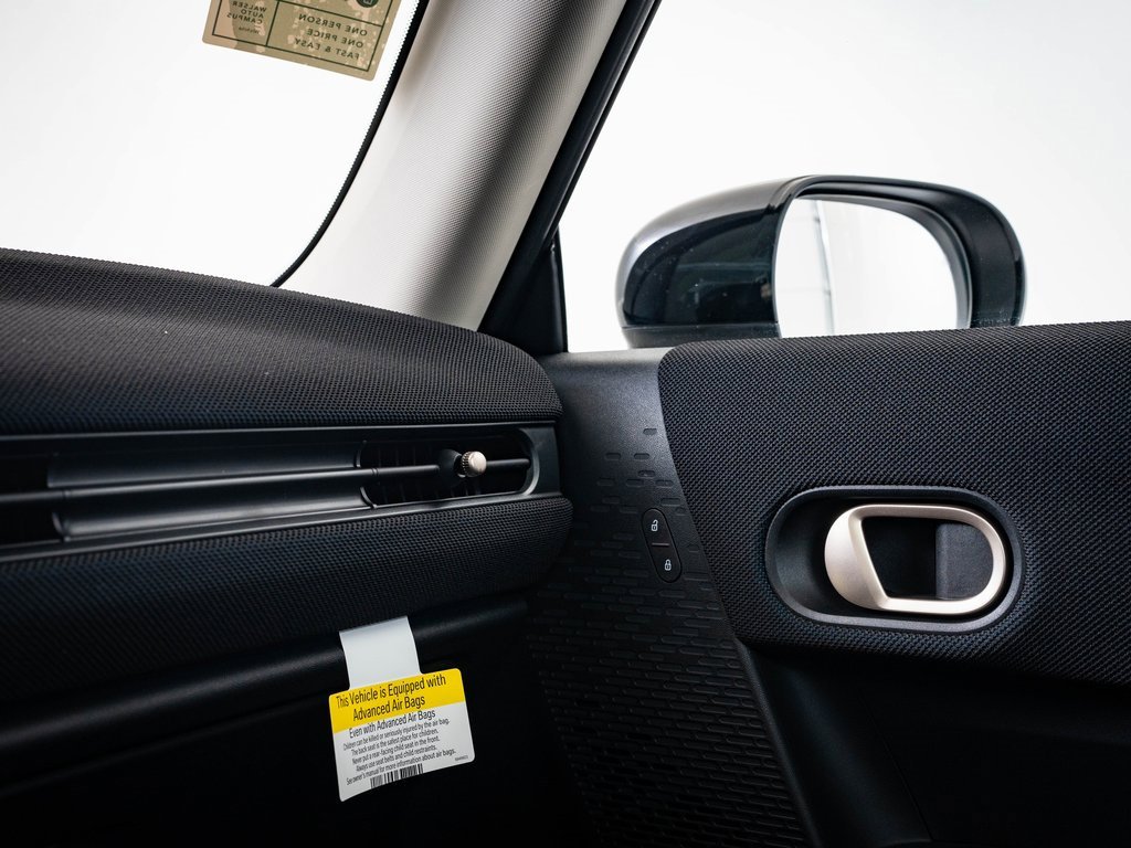 Certified 2025 MINI Cooper 2-Door Hardtop image 31