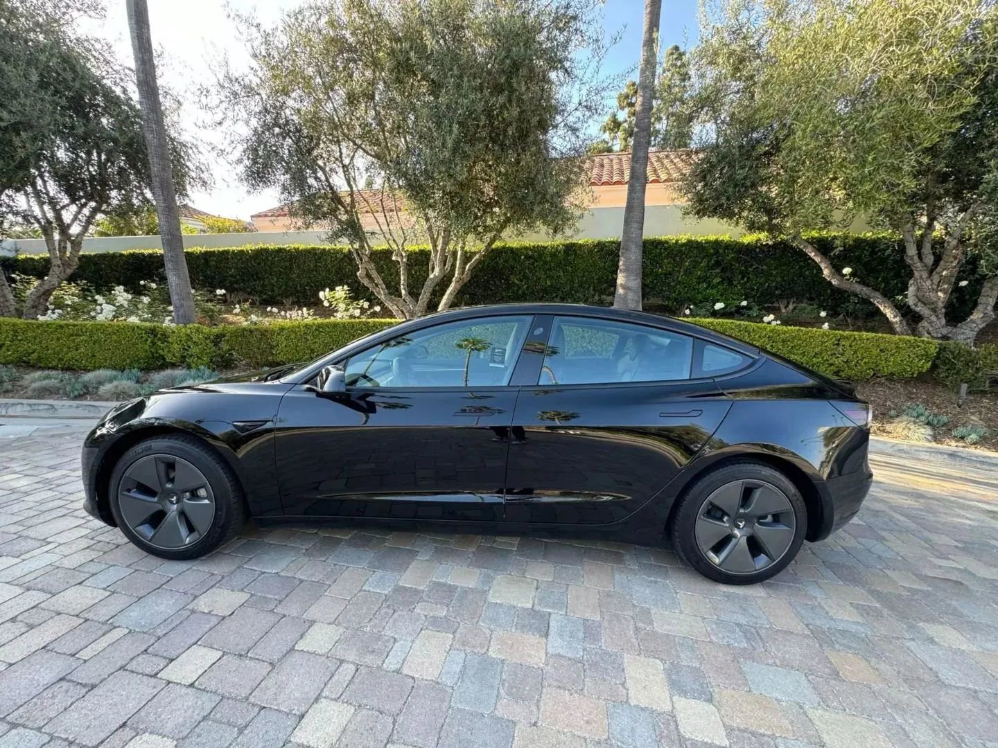 Used 2023 Tesla Model 3 Standard Range image 10