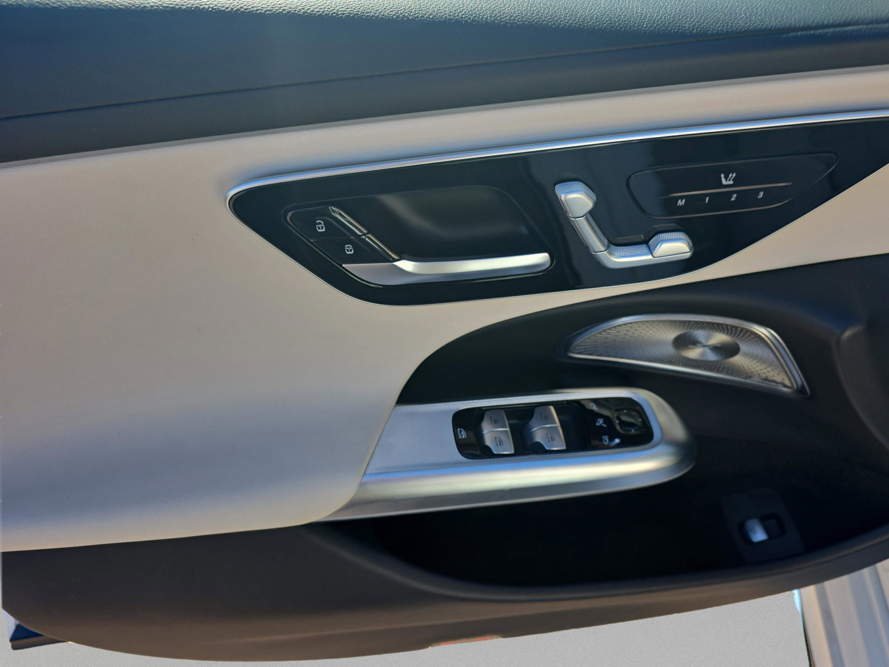 Used 2024 Mercedes-Benz E 450 4MATIC Sedan image 18