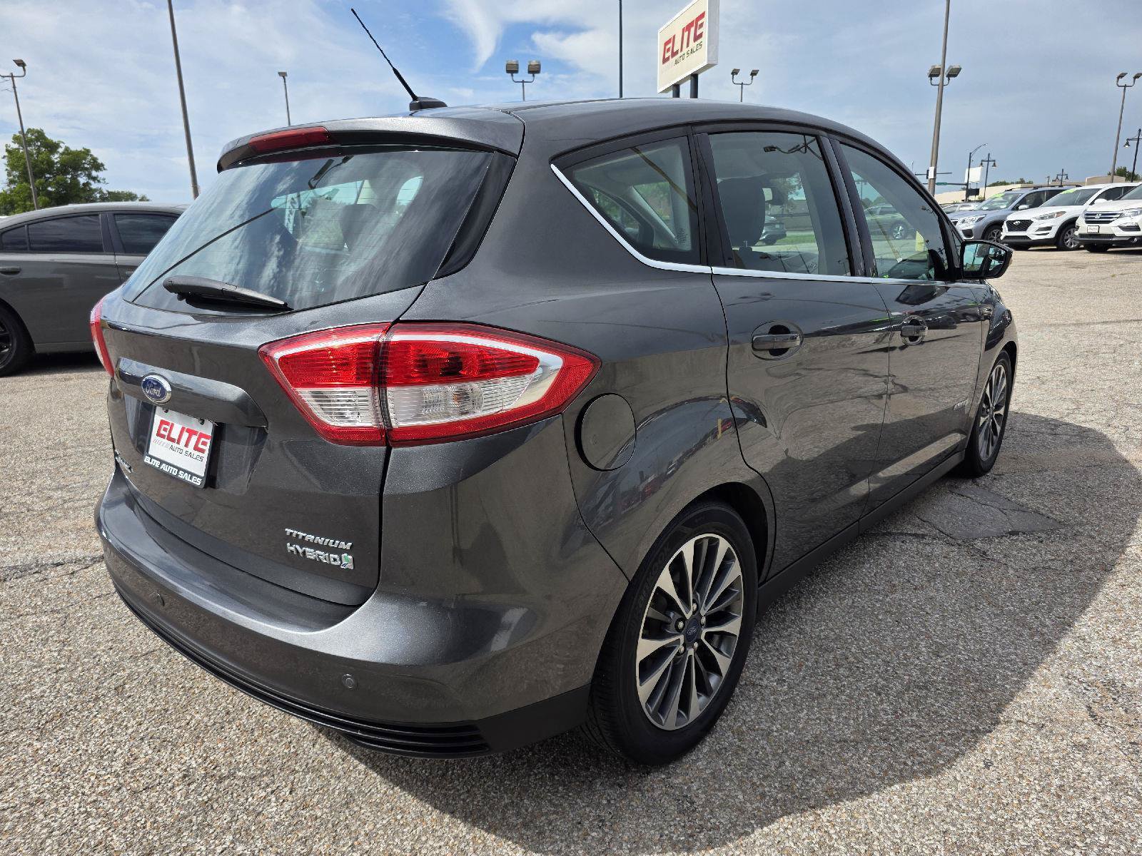 Used 2018 Ford C-MAX Titanium FWD image 5