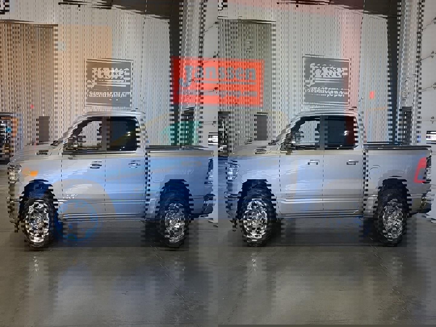 Used 2022 RAM 1500 Big Horn image 2