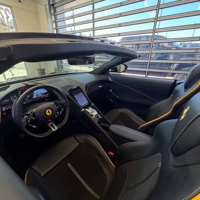 Used 2025 Ferrari Roma Spider RWD image 7