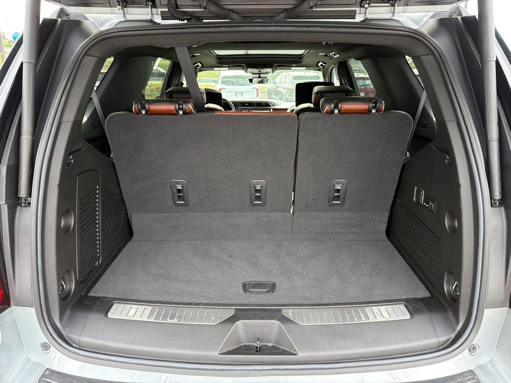 Used 2023 GMC Yukon Denali Ultimate w/ LPO, Floor Liner Package image 18