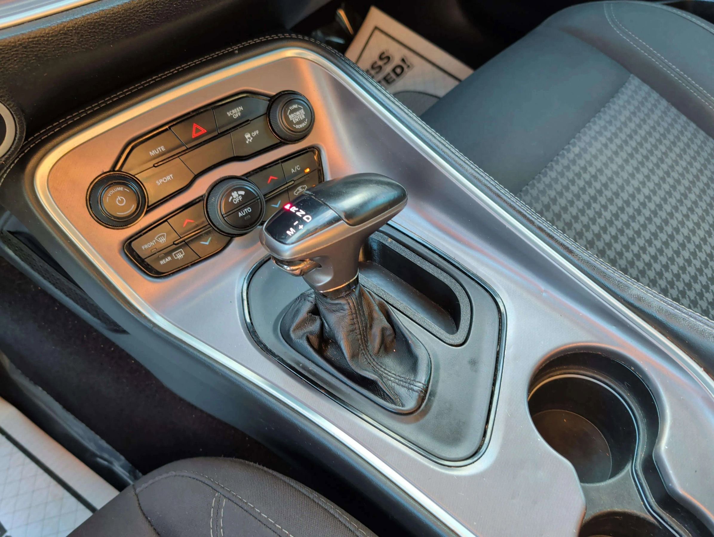 Used 2019 Dodge Challenger SXT AWD/4WD image 38