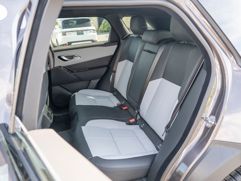 New 2026 Land Rover Range Rover Velar Dynamic SE image 23