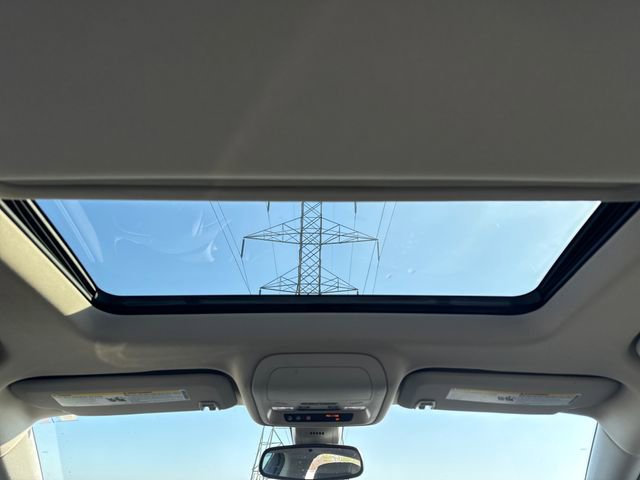 Used 2018 Buick Regal Essence w/ Driver Confidence Package #1 AWD/4WD image 23