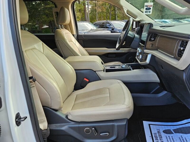 Certified 2023 Ford Expedition Limited image 16