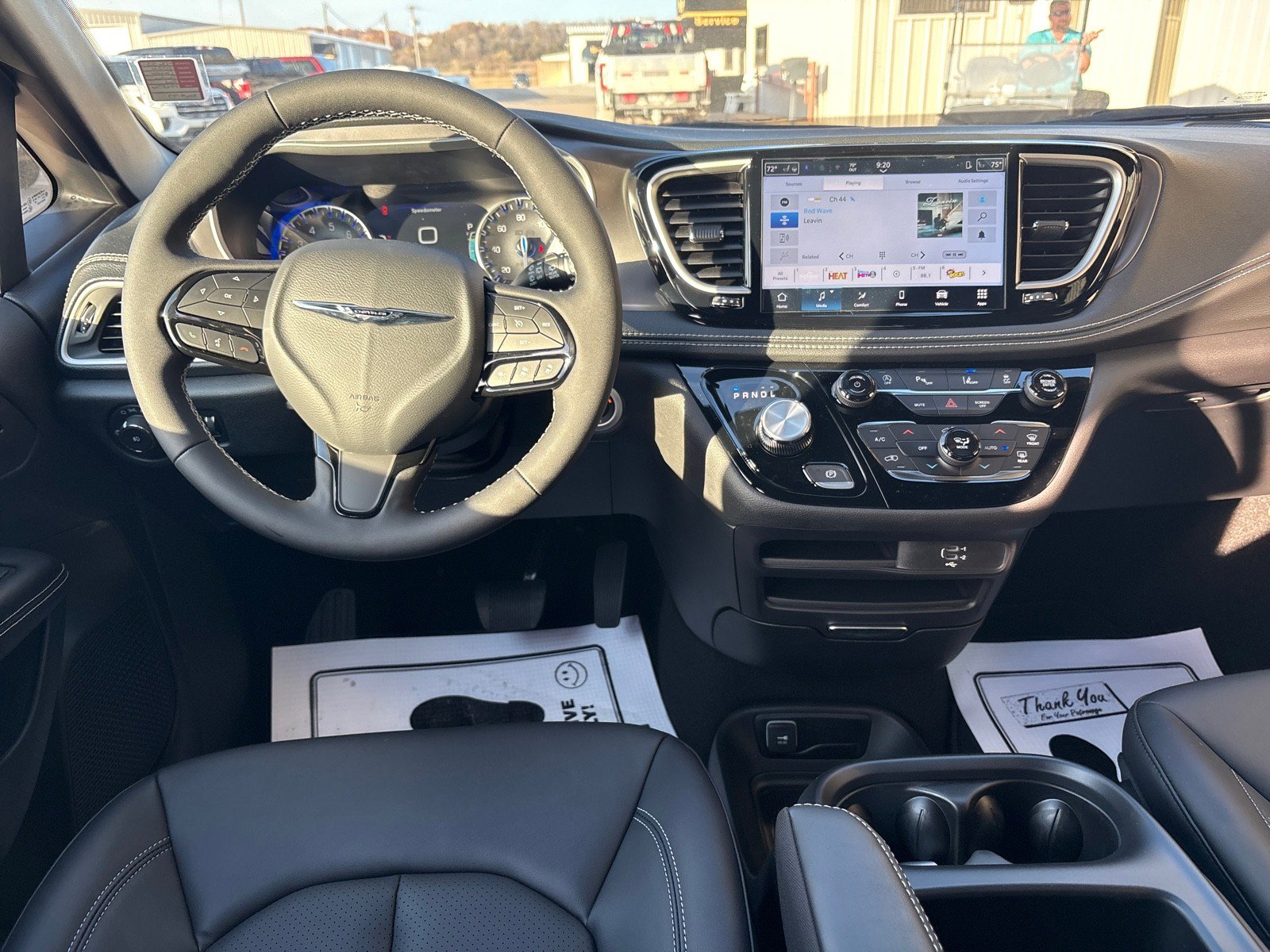 New 2026 Chrysler Pacifica Select image 6