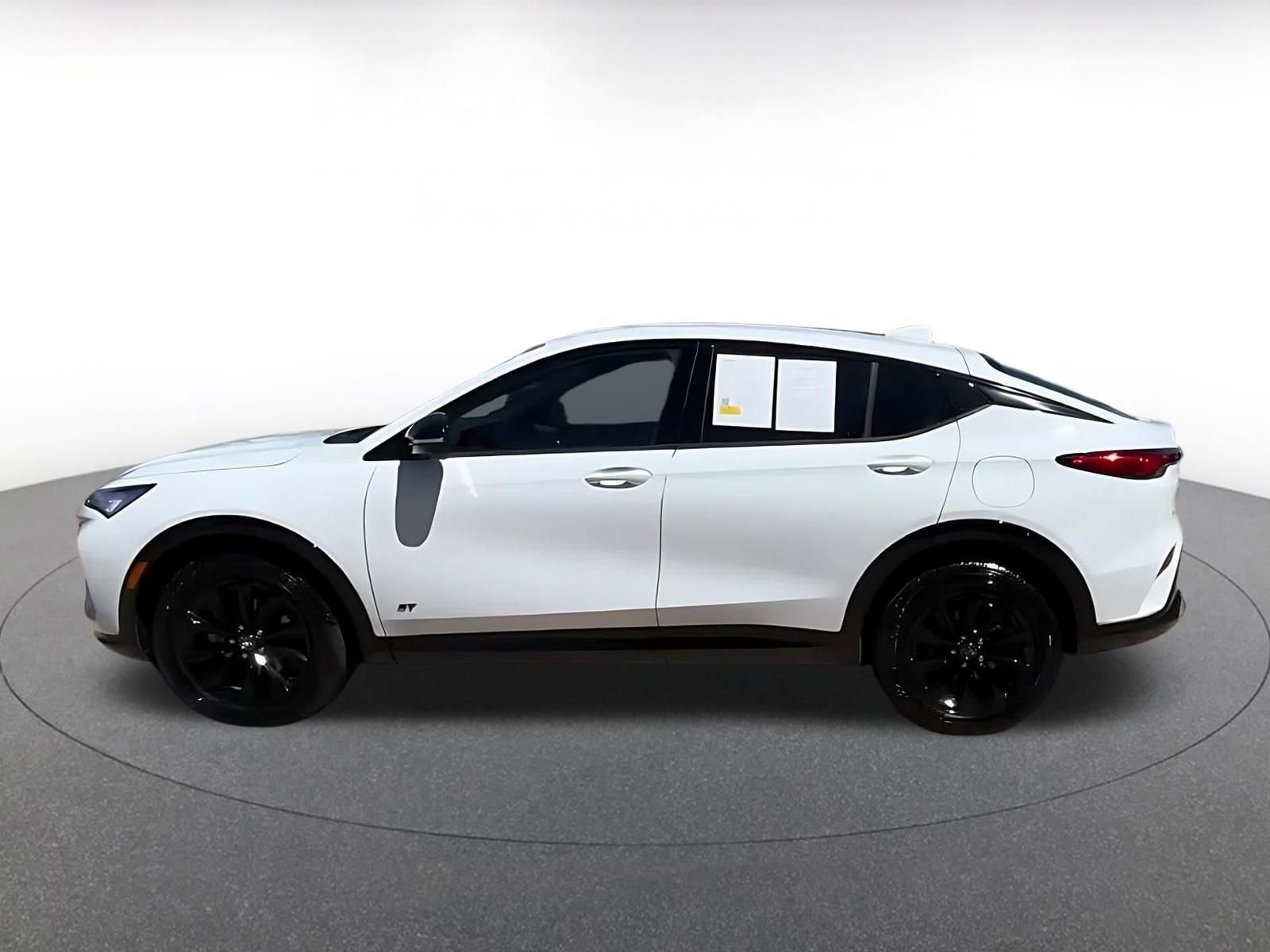 Used 2025 Buick Envista Sport Touring FWD image 10