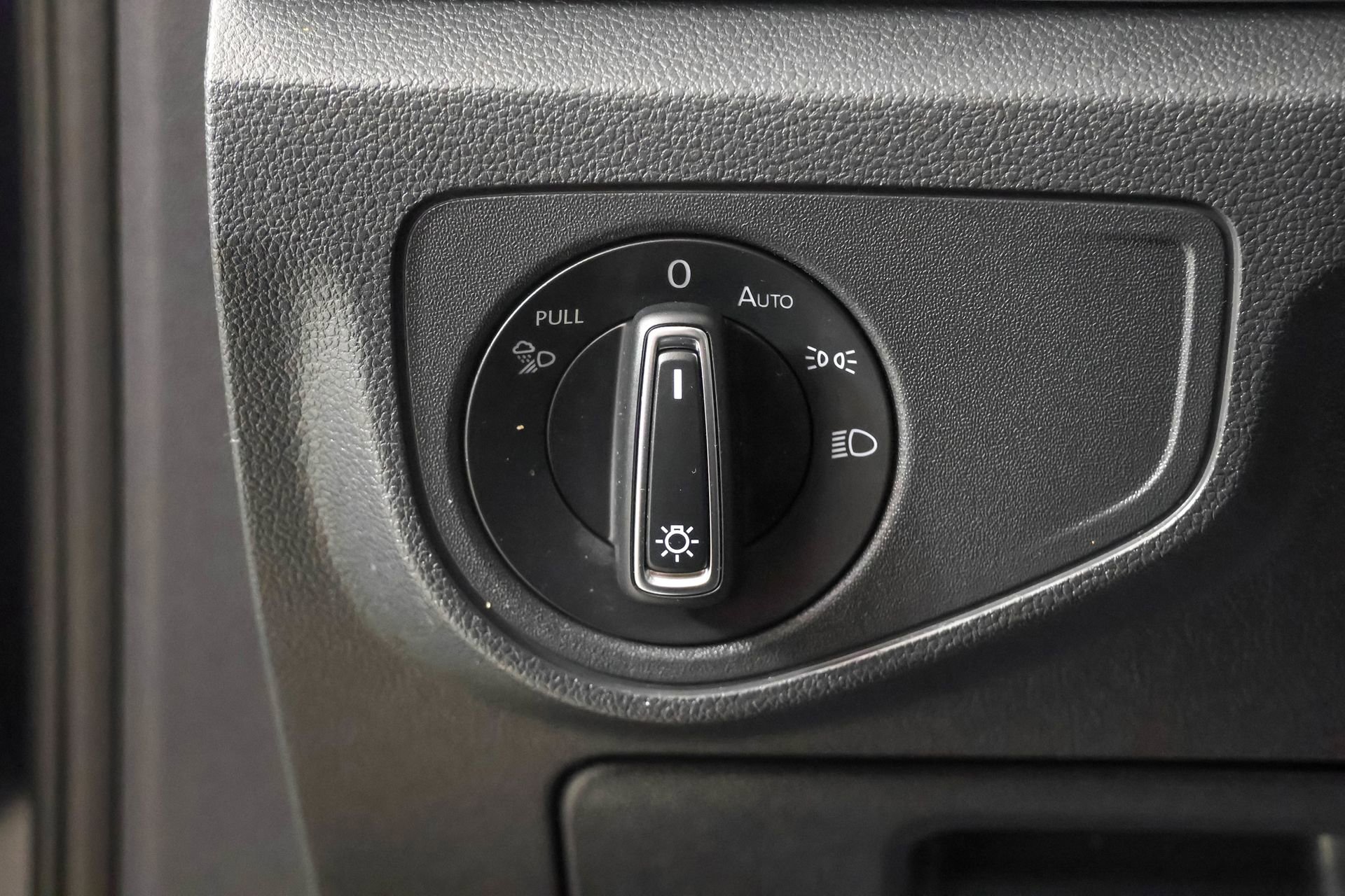 Used 2023 Volkswagen Atlas Cross Sport SE w/ Black Wheel Package AWD/4WD image 23