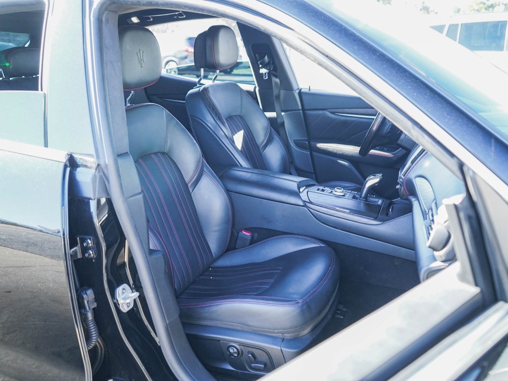 Used 2019 Maserati Levante image 11