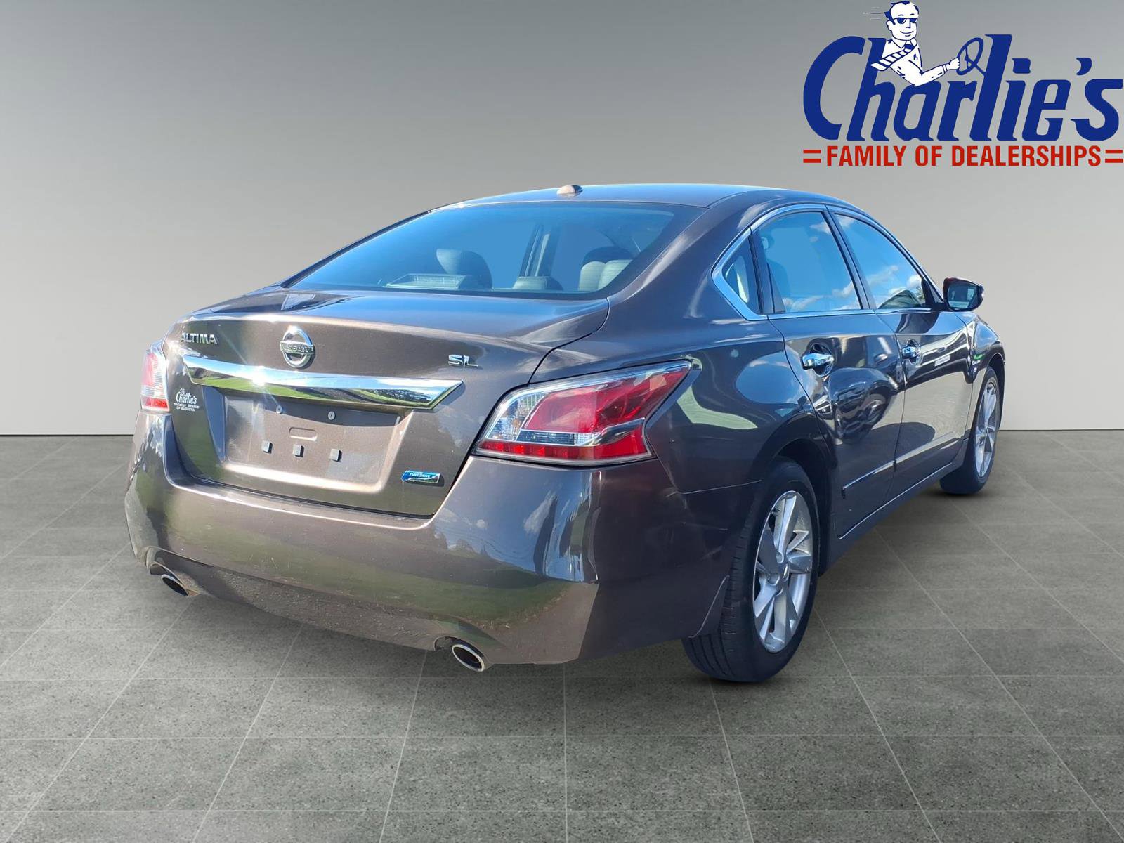 Used 2014 Nissan Altima 2.5 SL w/ Moonroof Package FWD image 4