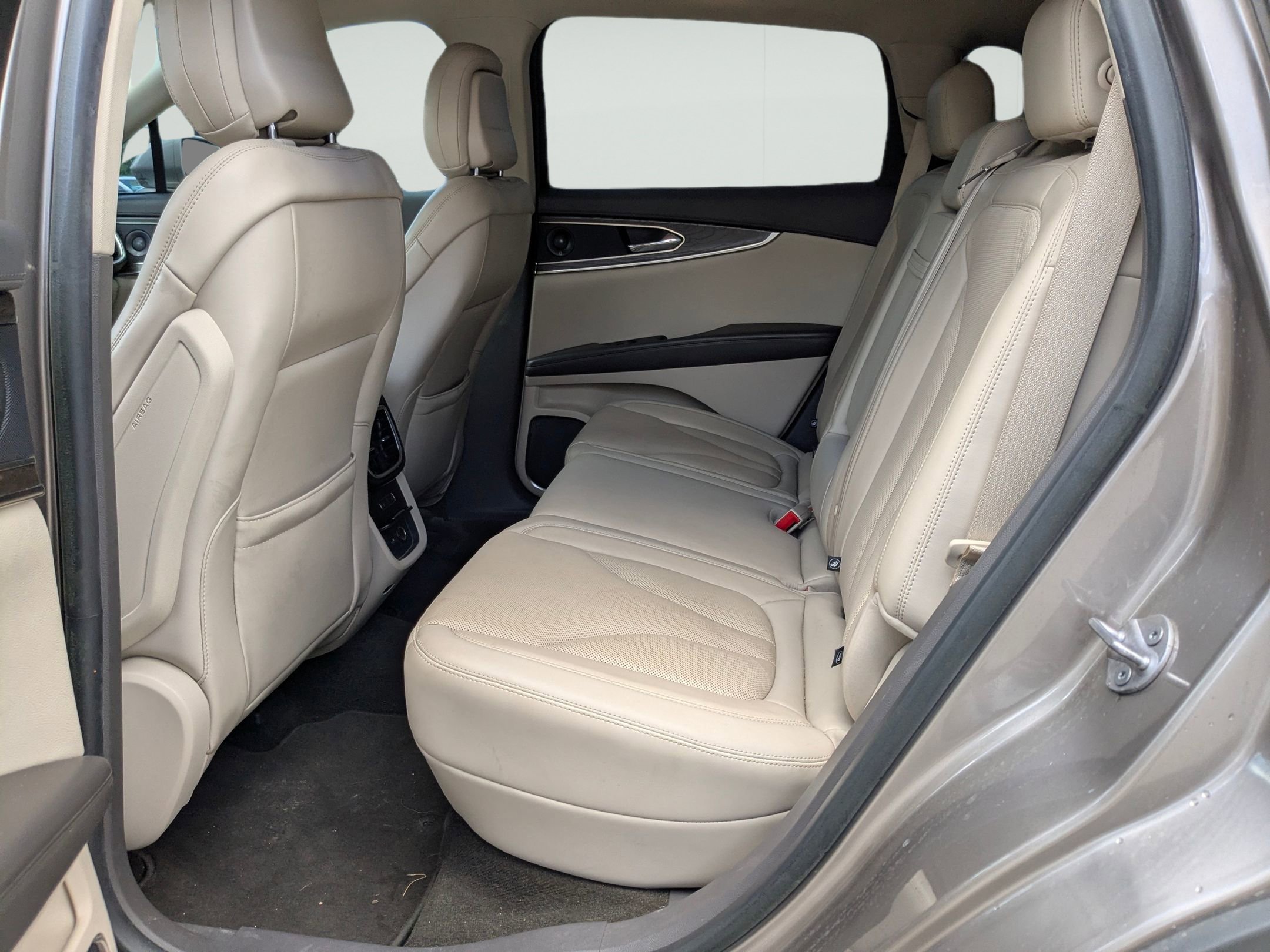 Used 2020 Lincoln Nautilus Reserve FWD image 12