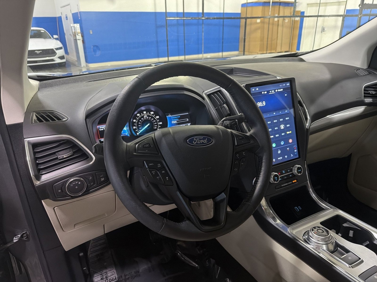 Used 2022 Ford Edge Titanium w/ Equipment Group 301A AWD/4WD image 27