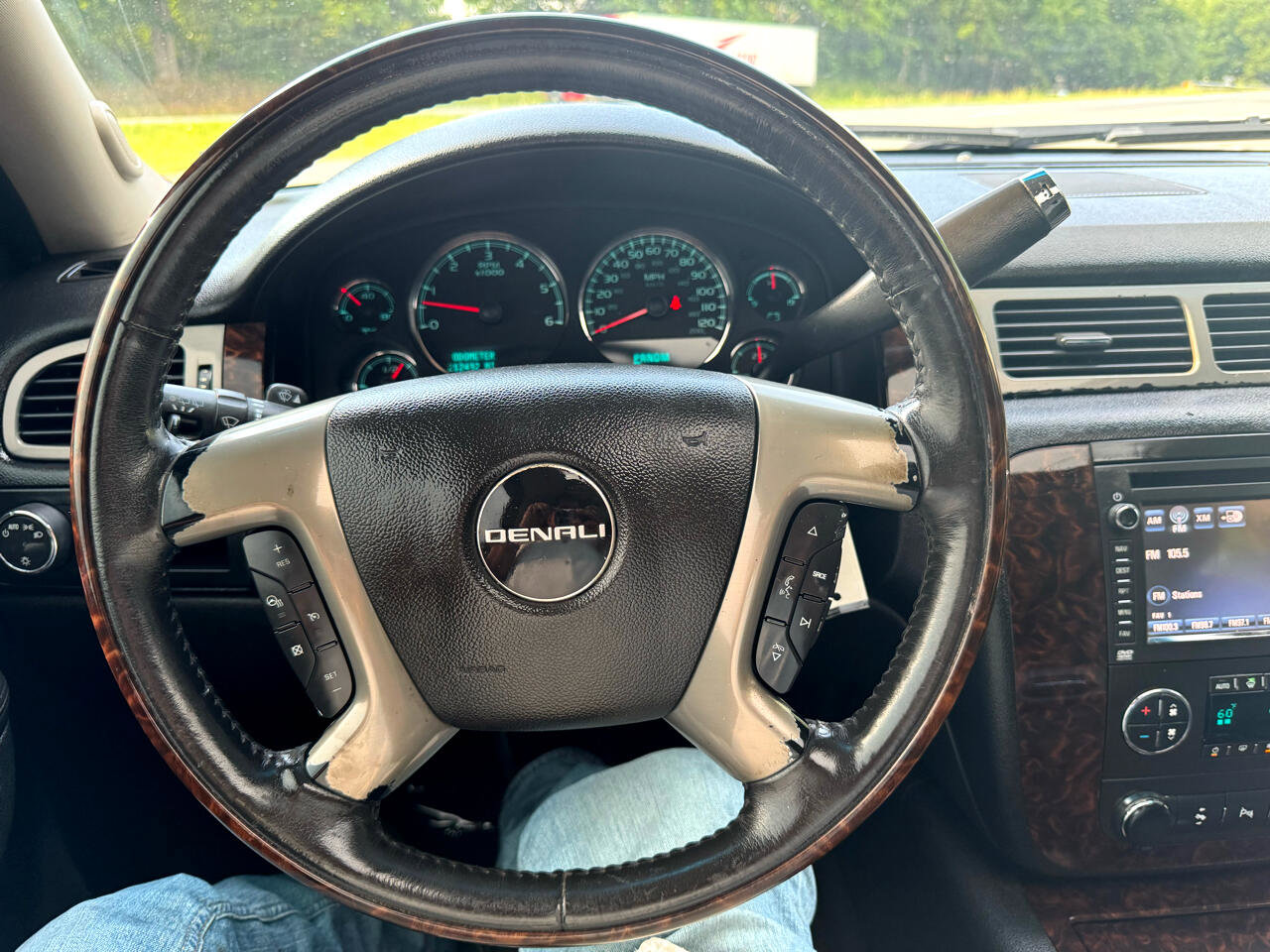 Used 2012 GMC Yukon Denali image 13