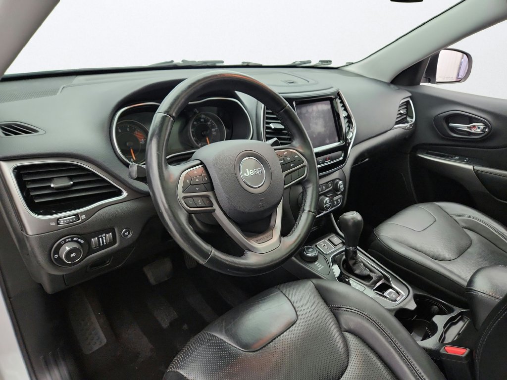 Used 2019 Jeep Cherokee Limited AWD/4WD image 10