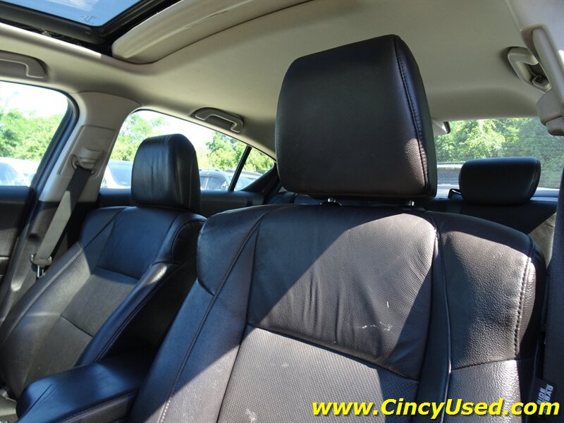 Used 2014 Acura ILX w/ Technology Package FWD image 12