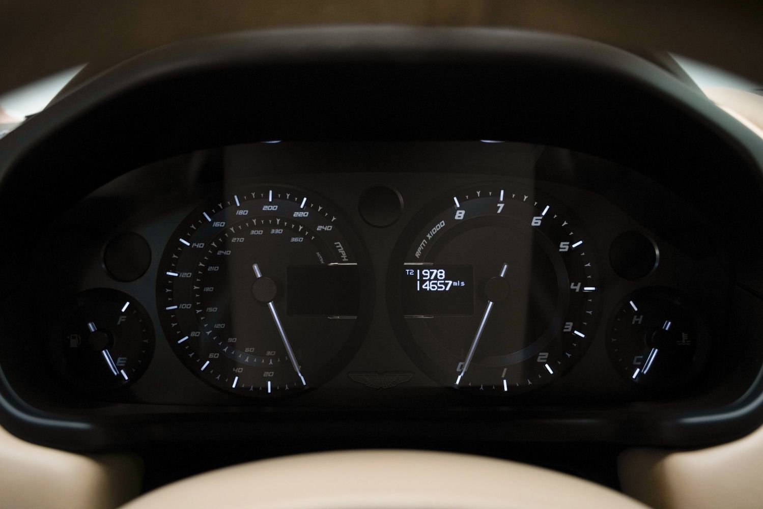 Used 2014 Aston Martin Vanquish Coupe image 43