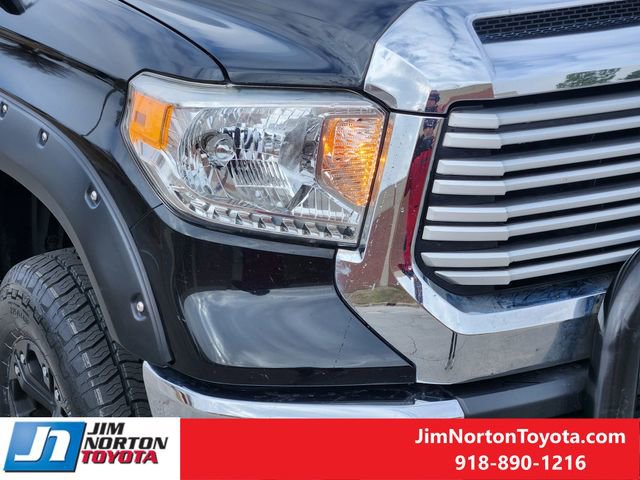 Used 2017 Toyota Tundra Limited w/ Limited Premium Package image 9