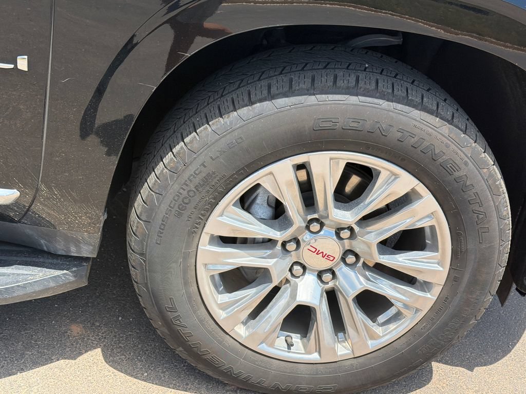 Used 2025 GMC Yukon Denali AWD/4WD image 12