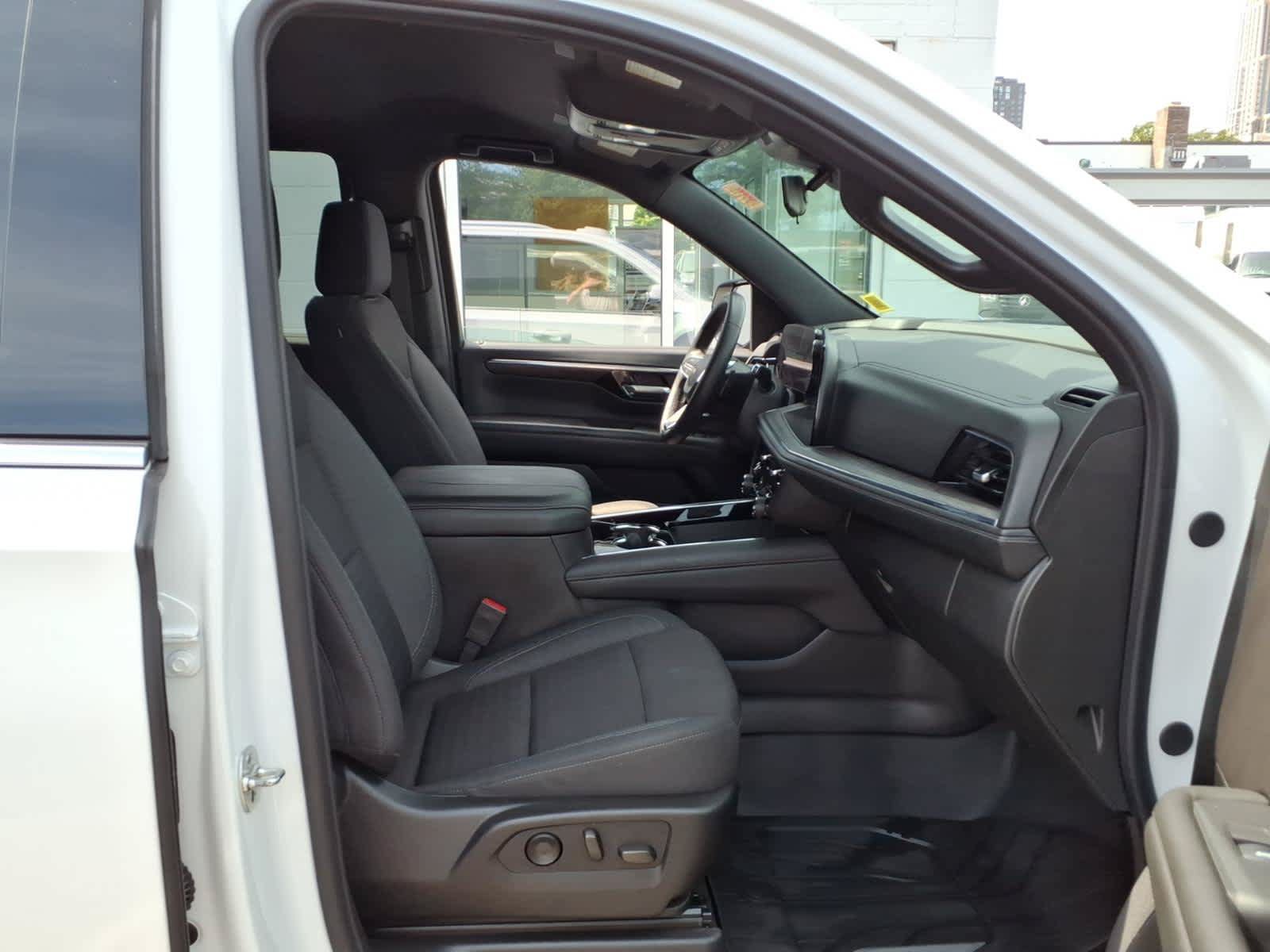 Certified 2025 Chevrolet Tahoe LS AWD/4WD image 19