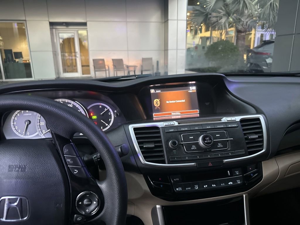 Used 2016 Honda Accord LX image 4