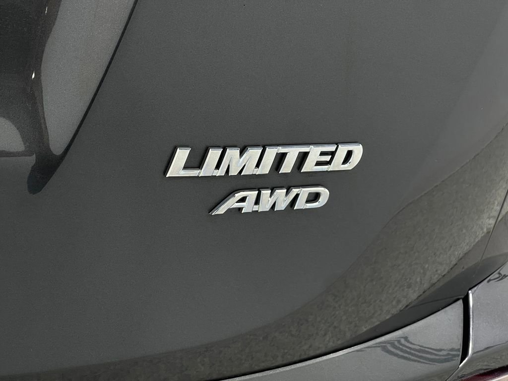 Used 2017 Toyota RAV4 Limited image 39